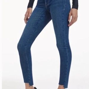 🌸NWT GOOD AMERICAN GOOD PETITE SKINNY SIZE 4/27🌸